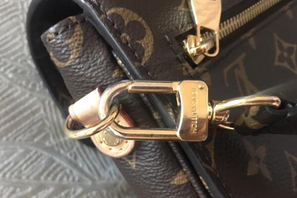 lv五金掉色专柜给补吗